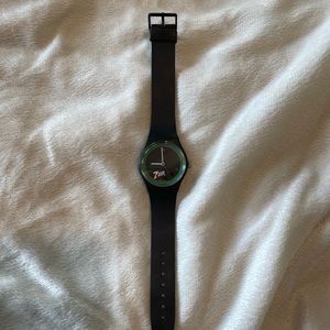 Vintage 7-Up Black Swatch